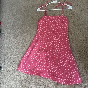 Super cute flowy pink dress